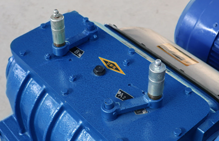 V&aacute;lvula de control de bomba triplex de lodos