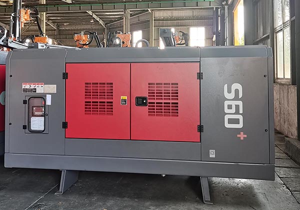 D miningwell truck mounted rotary screw air compressor 18 m3/min 18 bar 162 kW diesel compressor