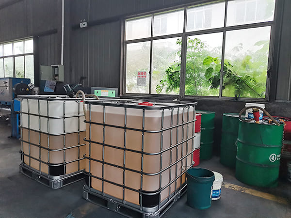 D miningwell diesel engine screw air compressor with wheels factory production workshop