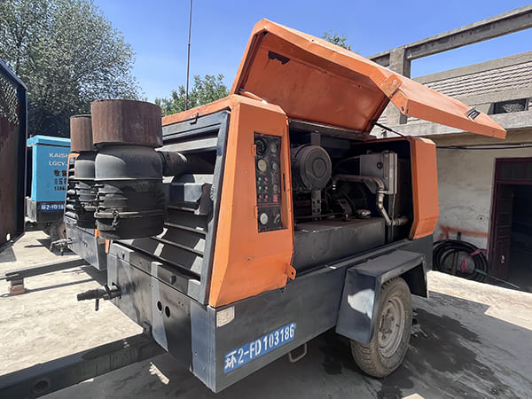 D miningwell used screw air compressor for well digging truck