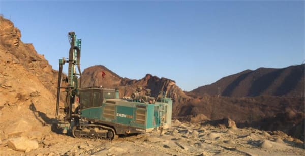 Sunward SWDH Series Surface Top Hammer Drill Rig