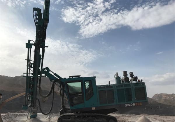 Sunward SWDH Series Surface Top Hammer Drill Rigs