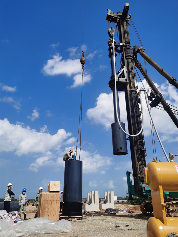 We offer a complete range of down-the-hole products