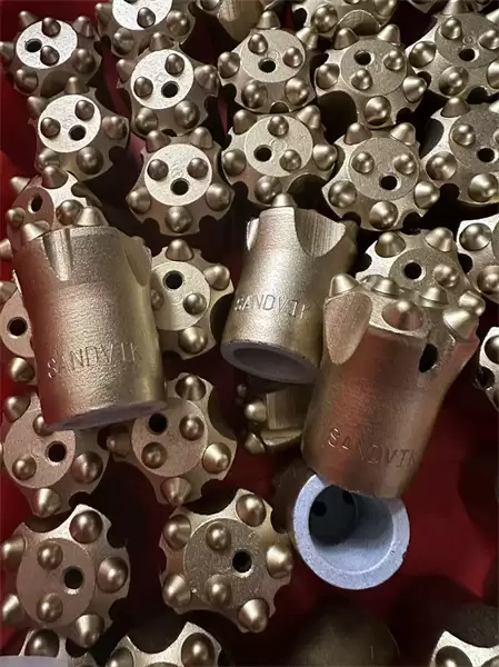 Hot selling in Chile factory wholesale taper chisel bit 7/8/11/12 degree for hard rock drilling